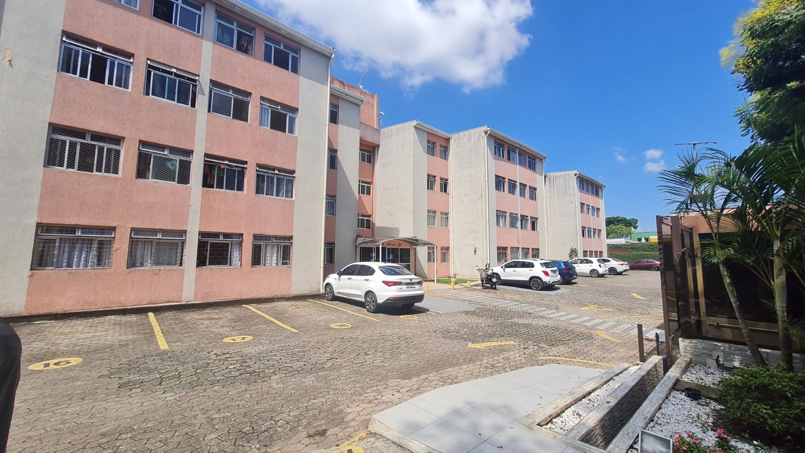 Imagem Apartamento com 2 Quartos à Venda, 49 m² em Capão Raso - Curitiba
