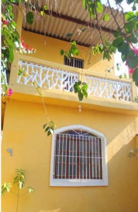 Sobrado com 3 Quartos à Venda, 120 m²em Nova Itanhaém - Itanhaém