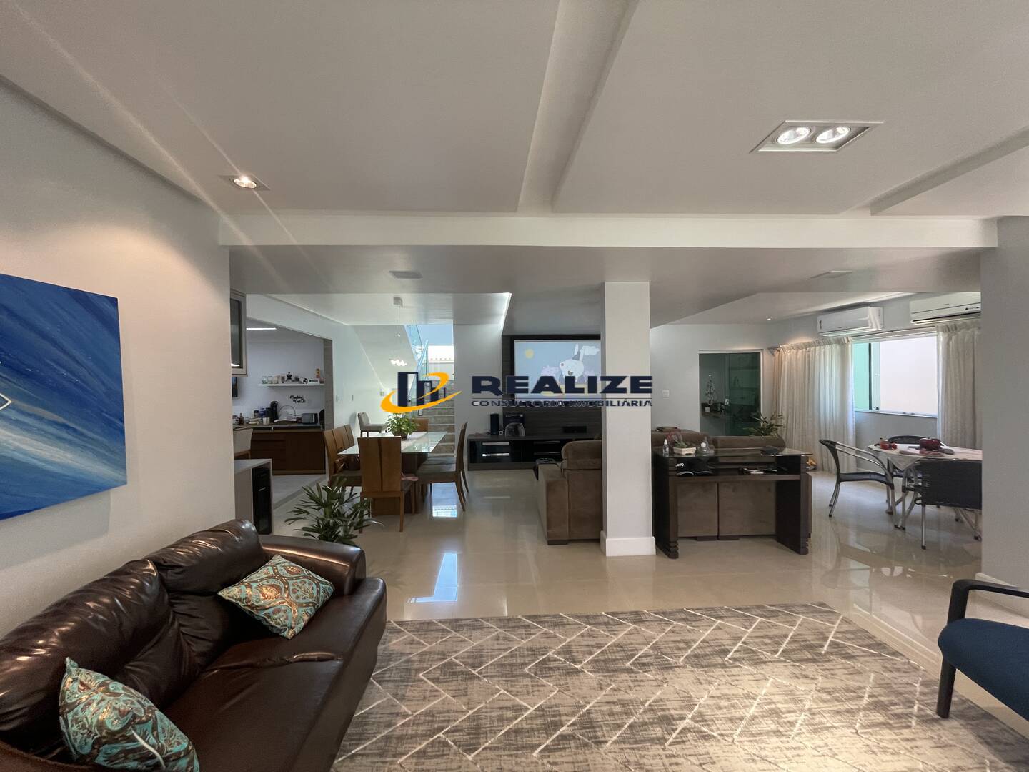 Imagem Casa com 4 Quartos à Venda, 360 m²em Parque Turf Club - Campos dos Goytacazes Imagem Casa com 4 Quartos à Venda, 360 m²em Parque Turf Club - Campos dos Goytacazes