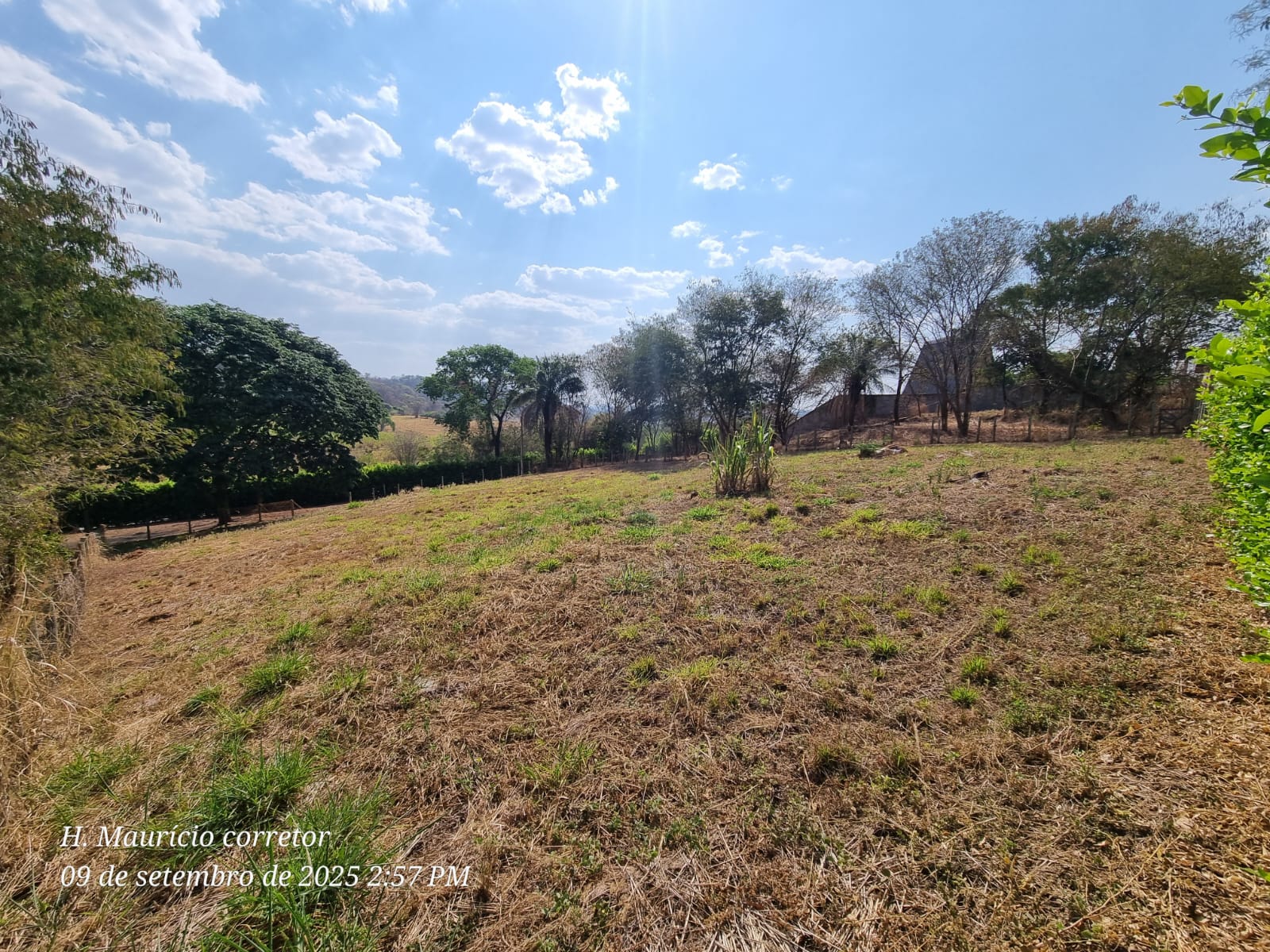 Imagem Terreno em Condomínio à Venda, 1.500 m² em Ouro Verde de Goiás - Ouro Verde de Goiás
