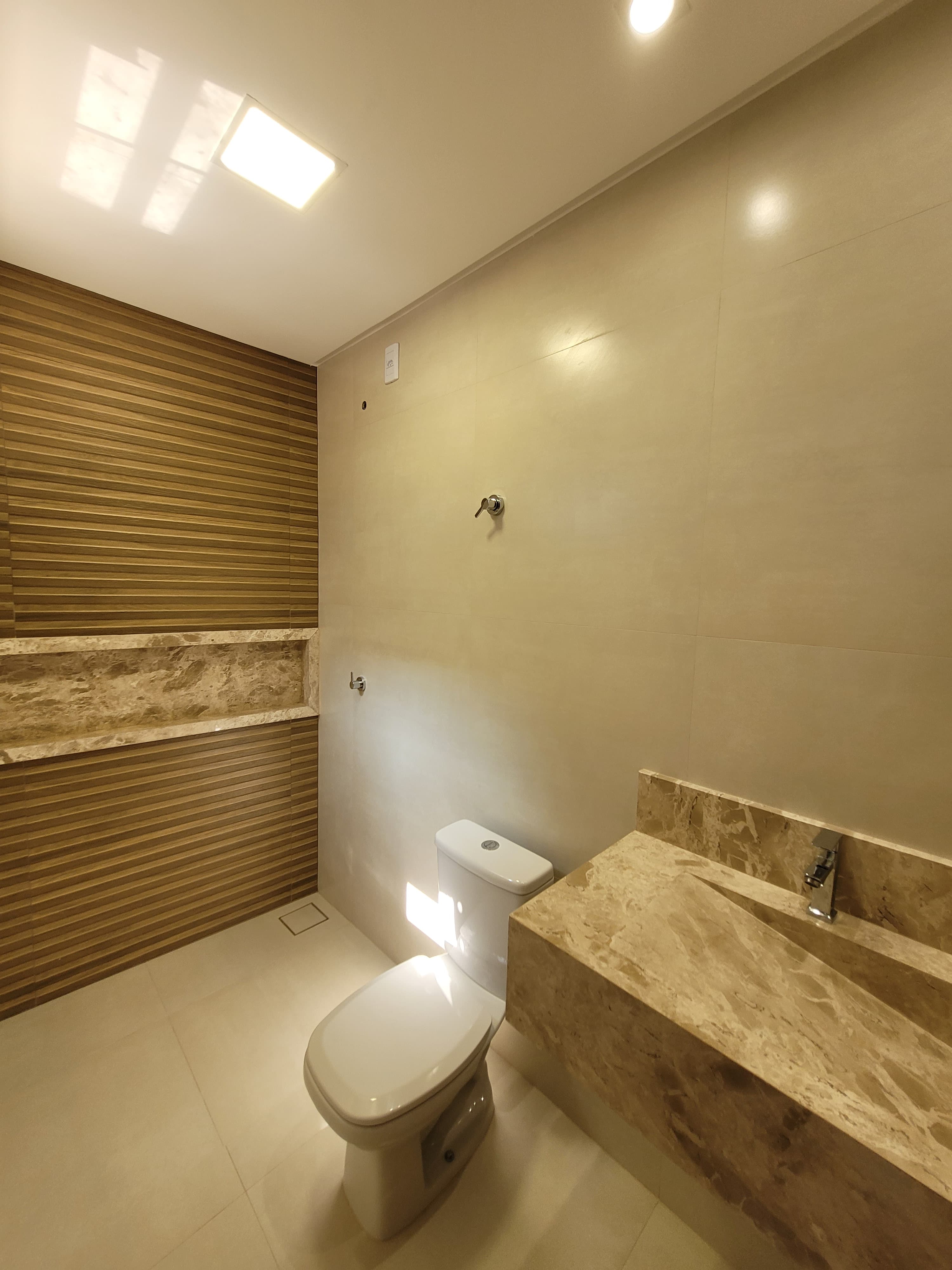 Imagem Sobrado com 3 Quartos à Venda, 147 m²em Vila Rosa - Goiânia
