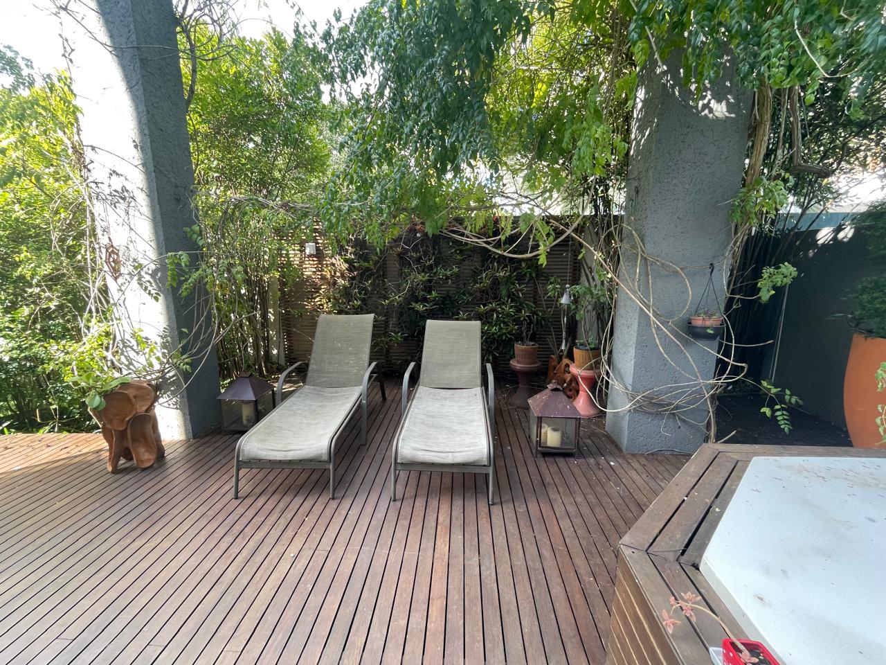 Imagem Casa com 4 Quartos à Venda, 350 m²em Jurerê Internacional - Florianópolis