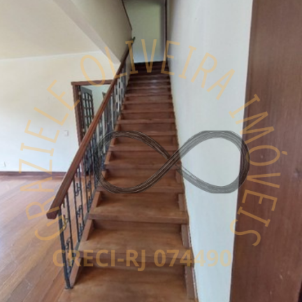 Imagem Casa com 4 Quartos à Venda, 260 m²em Quinta da Barra - Teresópolis