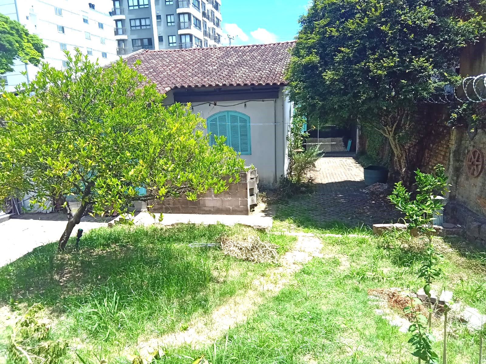 Imagem Sobrado com 3 Quartos à Venda, 100 m² em Jardim Botânico - Porto Alegre