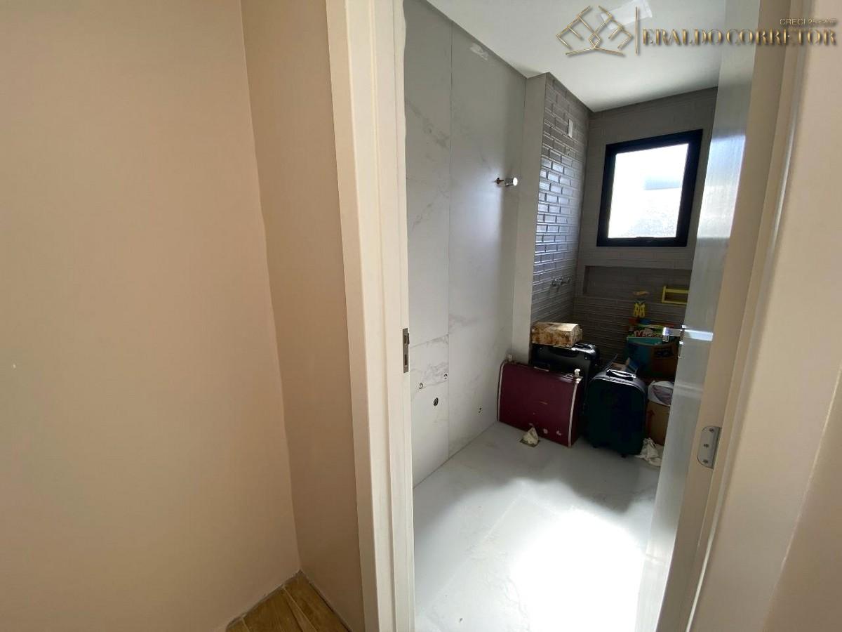 Imagem Casa com 3 Quartos à Venda, 254 m²em Ingleses do Rio Vermelho - Florianópolis