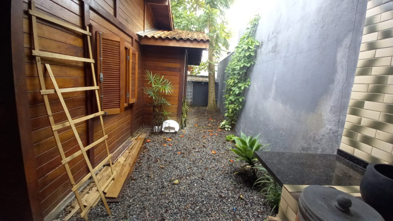 Imagem Casa com 2 Quartos à Venda, 130 m² em Centro - Balneário Camboriú