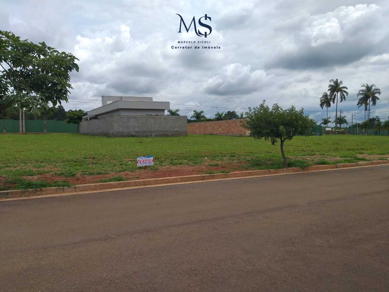 Imagem Terreno em Condomínio à Venda, 250 m²em Centro - Cidade Ocidental Imagem Terreno em Condomínio à Venda, 250 m²em Centro - Cidade Ocidental