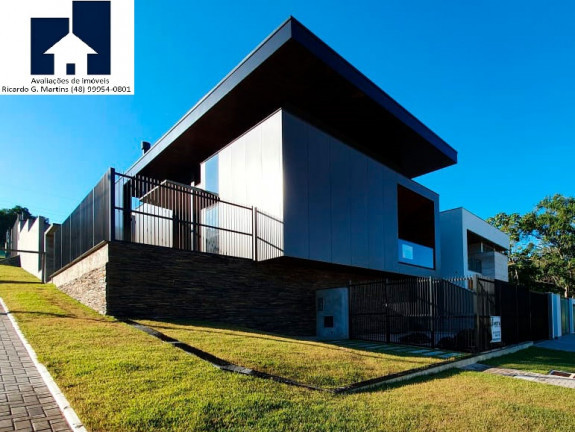 Imagem Casa com 4 Quartos à Venda, 407 m²em Mina Brasil - Criciúma Imagem Casa com 4 Quartos à Venda, 407 m²em Mina Brasil - Criciúma
