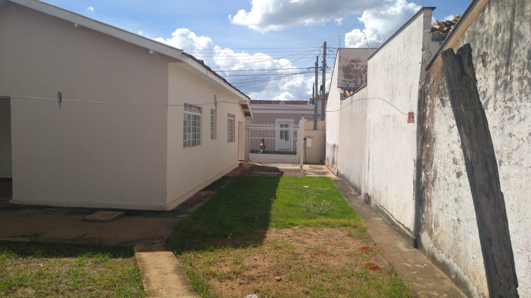 Imagem Casa com 2 Quartos à Venda, em Amizade - Araçatuba Imagem Casa com 2 Quartos à Venda, em Amizade - Araçatuba