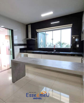 Imagem Casa de Condomínio com 3 Quartos à Venda, 230 m² em Jardins Madri - Goiânia