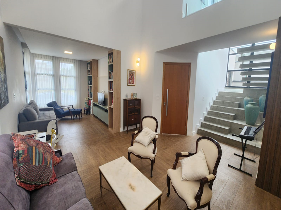 Imagem Casa de Condomínio com 4 Quartos à Venda, 252 m²em Jardim Novo Mundo - Jundiaí Imagem Casa de Condomínio com 4 Quartos à Venda, 252 m²em Jardim Novo Mundo - Jundiaí