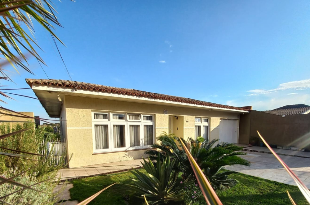 Imagem Casa com 3 Quartos à Venda, 265 m²em Oficinas - Ponta Grossa