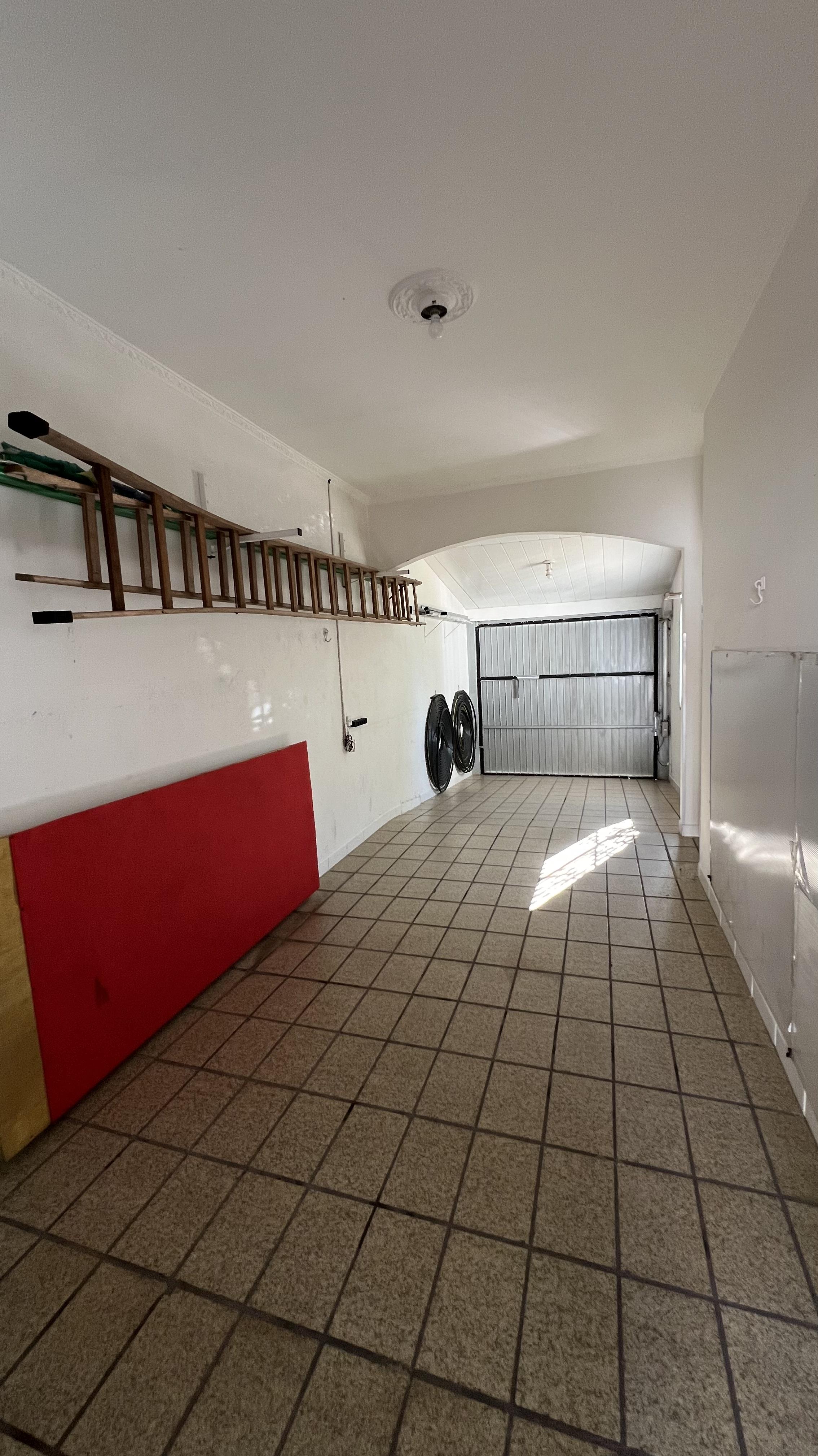 Imagem Casa com 3 Quartos à Venda, 166 m²em Barreiros - São José