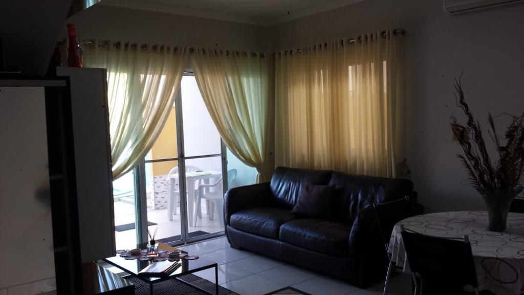 Imagem Sobrado com 5 Quartos à Venda, 252 m²em Manuel Dias Branco - Fortaleza