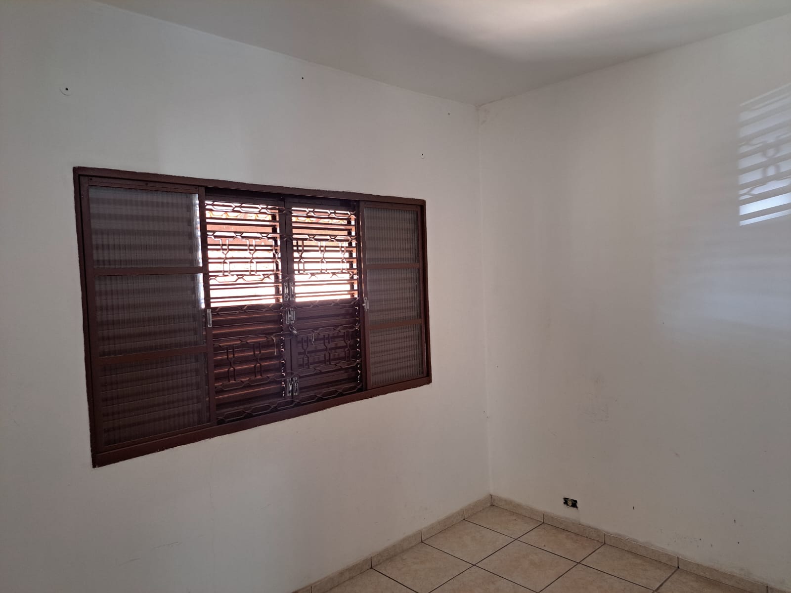 Imagem Casa com 3 Quartos à Venda, 150 m² em Jardim Topázio - São José dos Campos