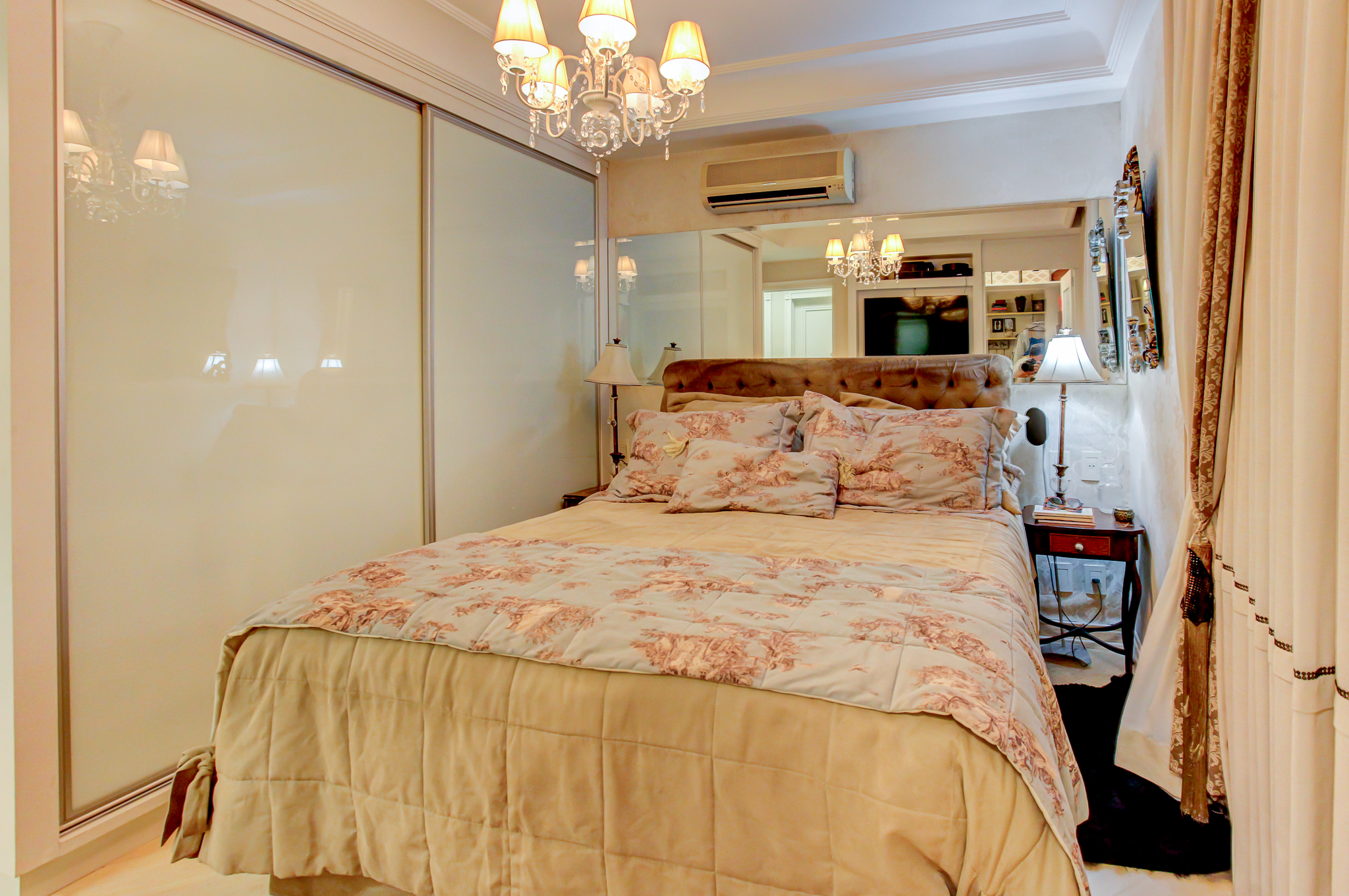 Imagem Apartamento com 4 Quartos à Venda, 204 m²em Centro - Criciúma