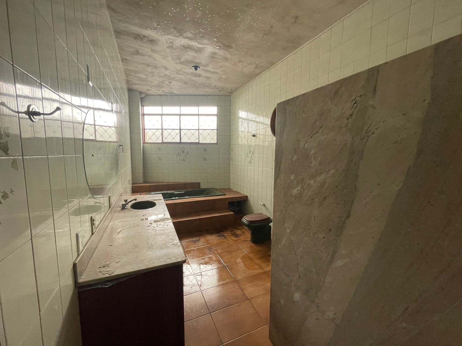 Imagem Sobrado com 4 Quartos à Venda, 399 m²em Setor Leste Universitário - Goiânia Imagem Sobrado com 4 Quartos à Venda, 399 m²em Setor Leste Universitário - Goiânia