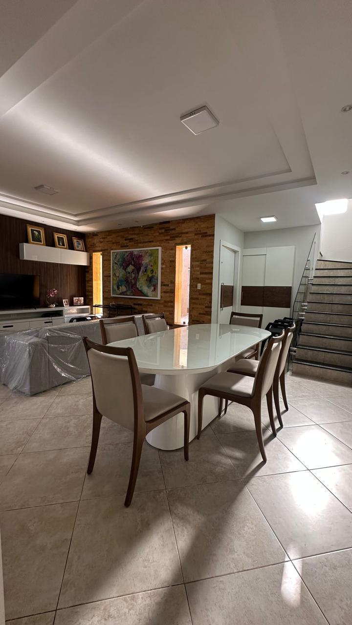 Imagem Casa com 3 Quartos à Venda, 220 m² em Engenheiro Luciano Cavalcante - Fortaleza