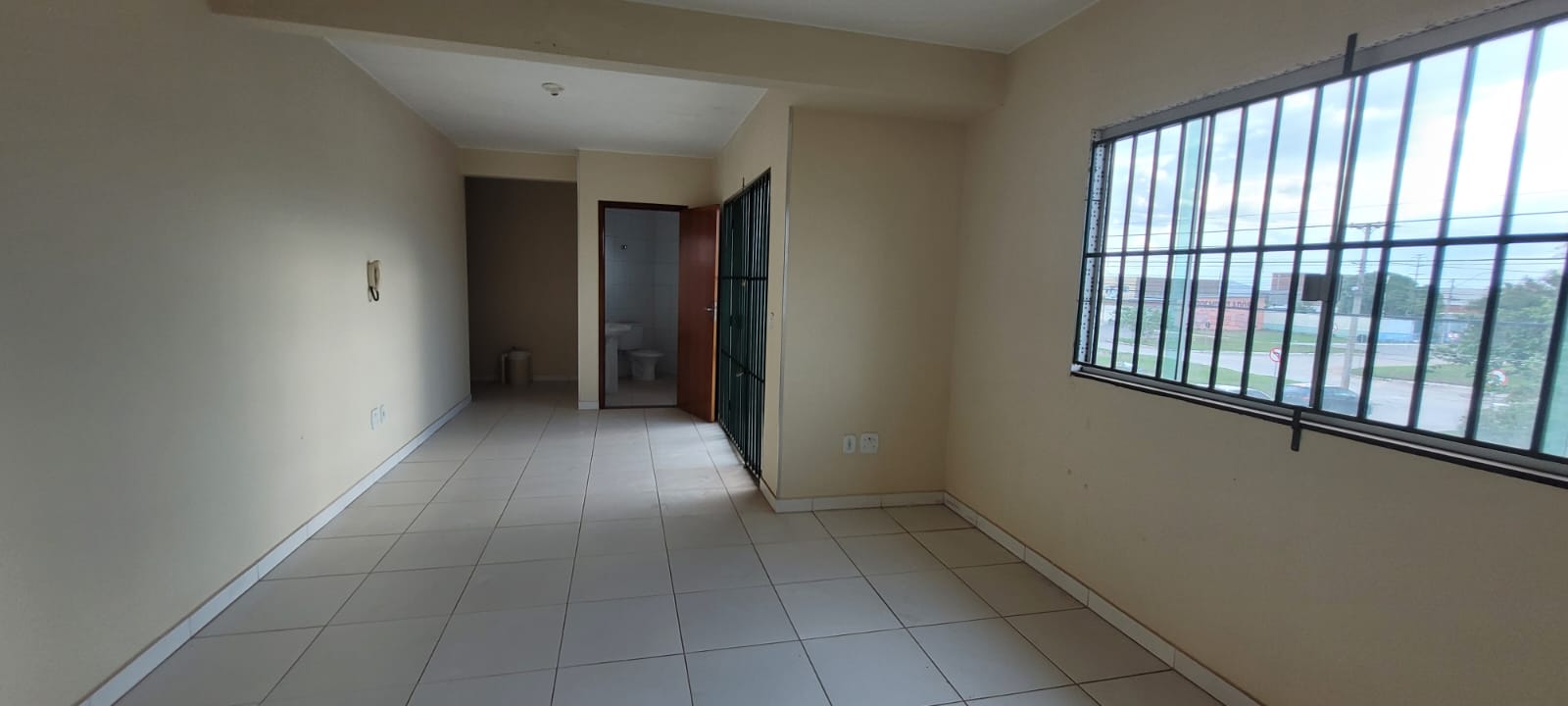 Imagem Ponto Comercial à Venda, 195 m²em Samambaia Sul (Samambaia) - Brasília Imagem Ponto Comercial à Venda, 195 m²em Samambaia Sul (Samambaia) - Brasília