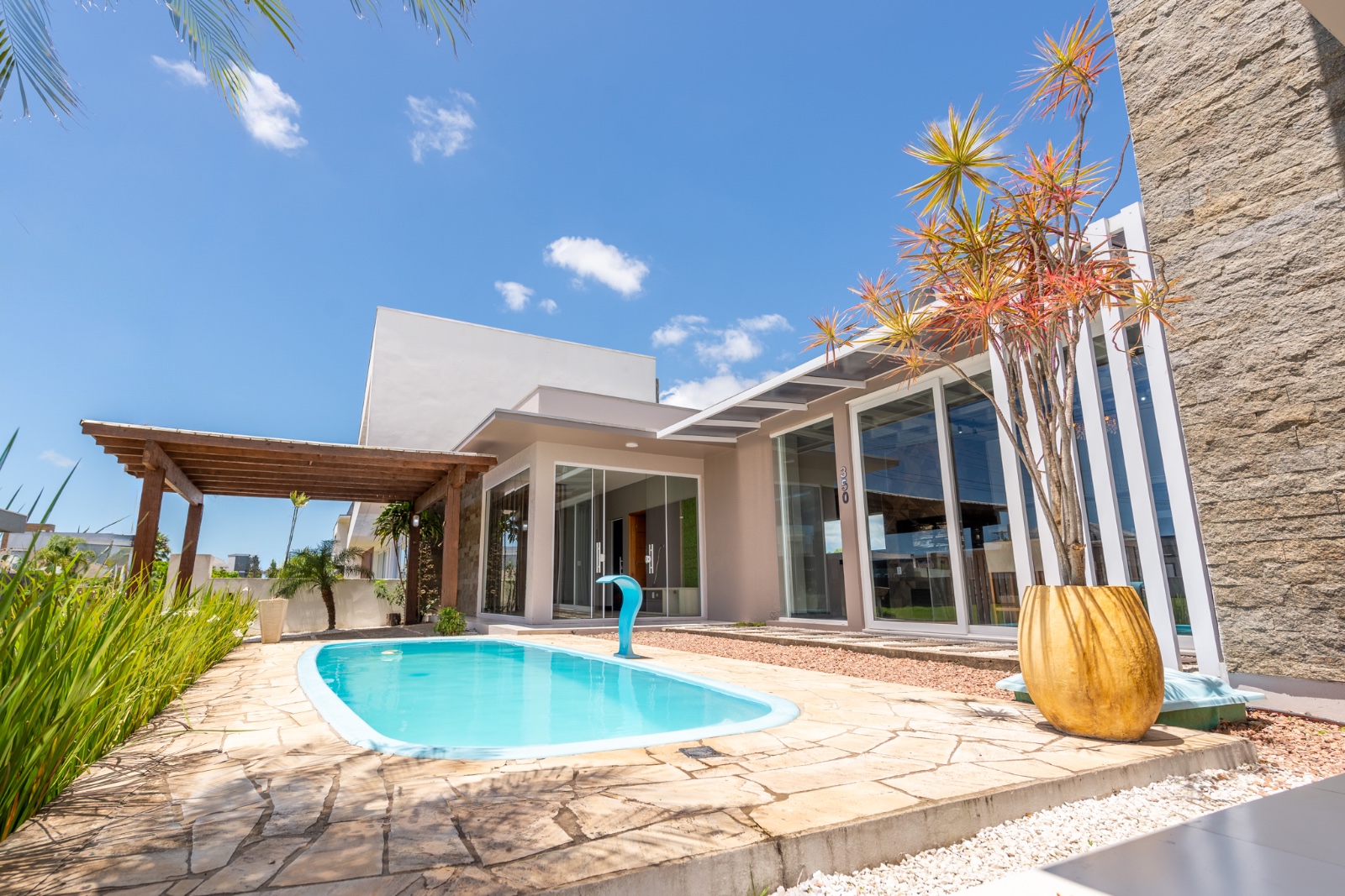 Imagem Casa de Condomínio com 4 Quartos à Venda, 214 m²em centro - Tramandaí