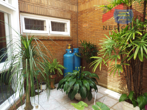 Imagem Casa com 4 Quartos à Venda, 315 m² em Centro - Pelotas