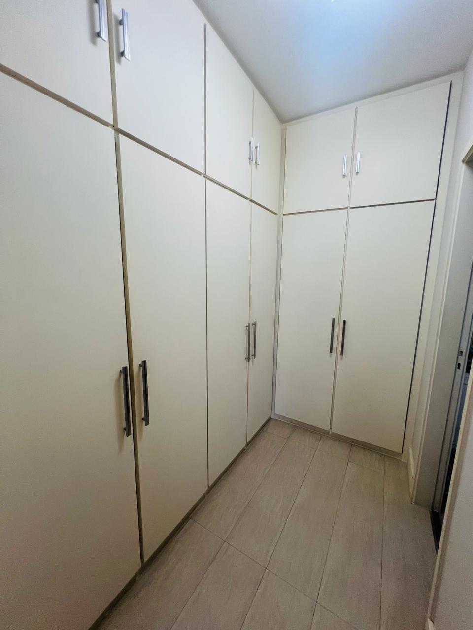 Imagem Apartamento com 4 Quartos à Venda, 167 m²em Cambuí - Campinas