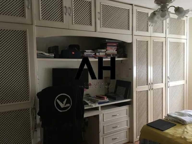 Imagem Apartamento com 4 Quartos à Venda, 166 m²em Icaraí - Niterói Imagem Apartamento com 4 Quartos à Venda, 166 m²em Icaraí - Niterói