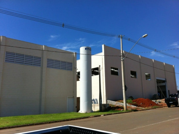 Imagem Galpão à Venda ou Locação, 400 m²em Centro Industrial de Limeira - CIL - Limeira Imagem Galpão à Venda ou Locação, 400 m²em Centro Industrial de Limeira - CIL - Limeira