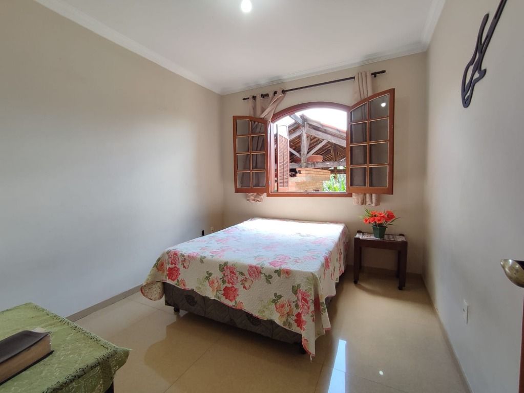 Imagem Casa com 4 Quartos à Venda, 200 m² em São Benedito - Santa Luzia