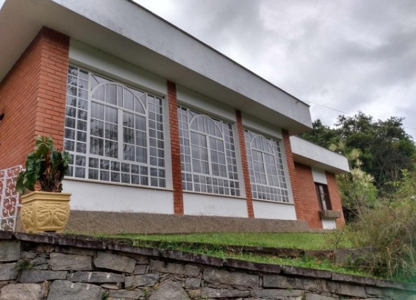 Imagem Casa com 3 Quartos à Venda, 327 m²em Albuquerque - Teresópolis