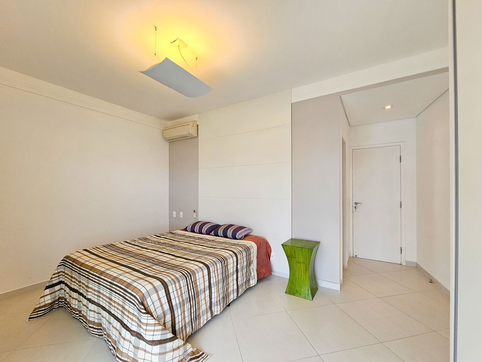 Imagem Apartamento com 4 Quartos à Venda, 240 m²em Riviera - Bertioga