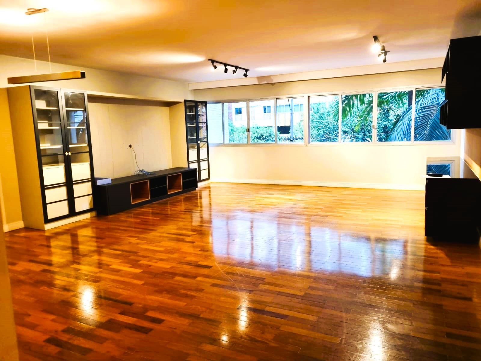 Imagem Apartamento com 3 Quartos à Venda, 170 m²em Itaim Bibi - São Paulo