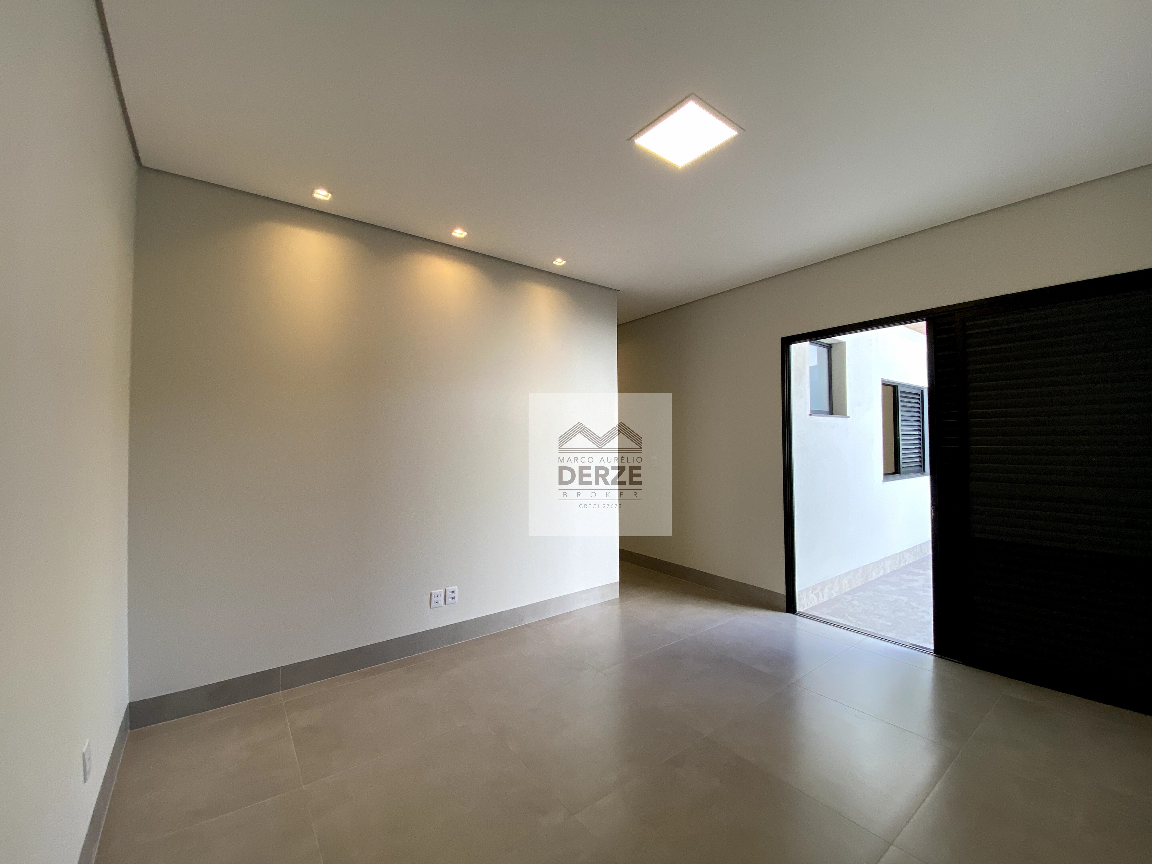 Imagem Casa com 3 Quartos à Venda, 210 m²em Vigilato Pereira - Uberlândia