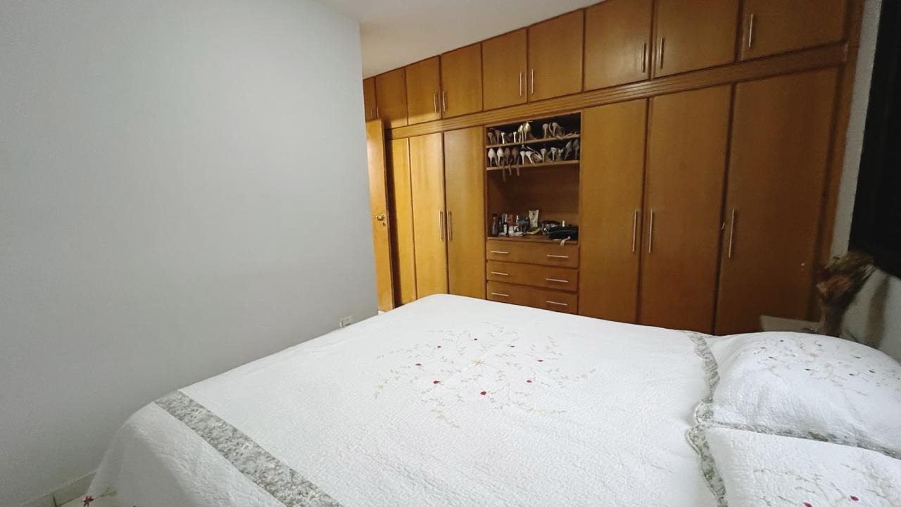 Imagem Apartamento com 4 Quartos à Venda, 100 m²em Jardim América - Goiânia