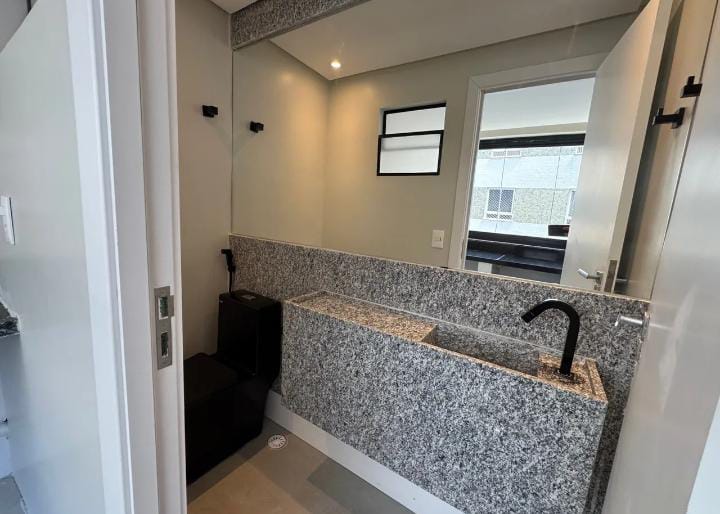 Imagem Apartamento com 2 Quartos à Venda, 68 m² em Alphaville I - Salvador