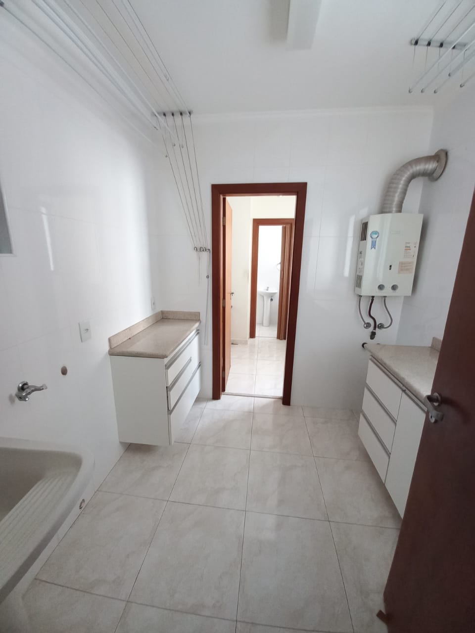 Imagem Apartamento com 3 Quartos à Venda, 108 m²em Cambuí - Campinas