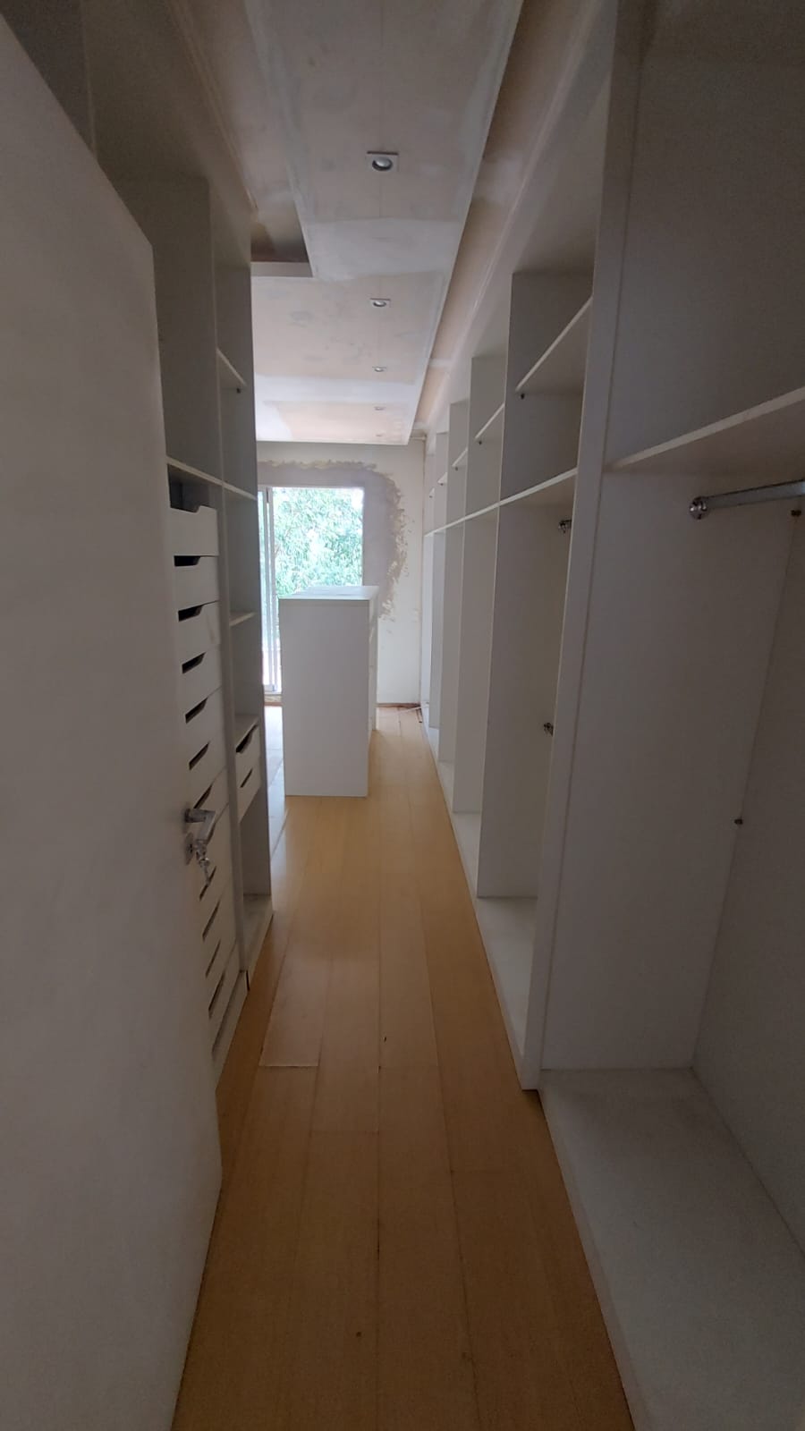 Imagem Casa de Condomínio com 5 Quartos à Venda, 288 m²em Alphaville - Santana de Parnaíba Imagem Casa de Condomínio com 5 Quartos à Venda, 288 m²em Alphaville - Santana de Parnaíba
