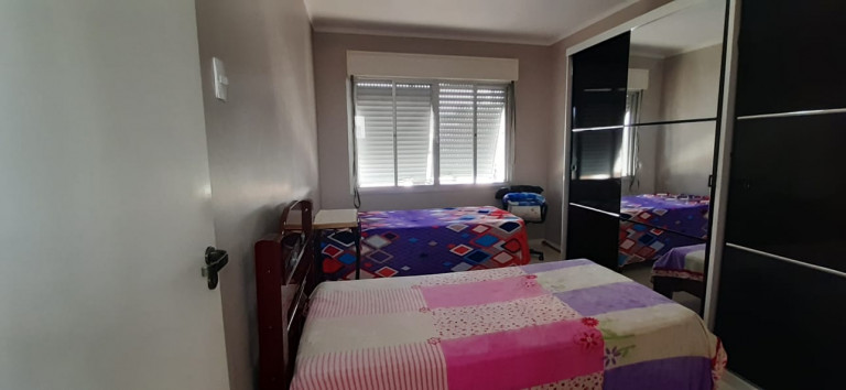 Imagem Apartamento com 2 Quartos à Venda, 70 m² em Passo da Areia - Porto Alegre