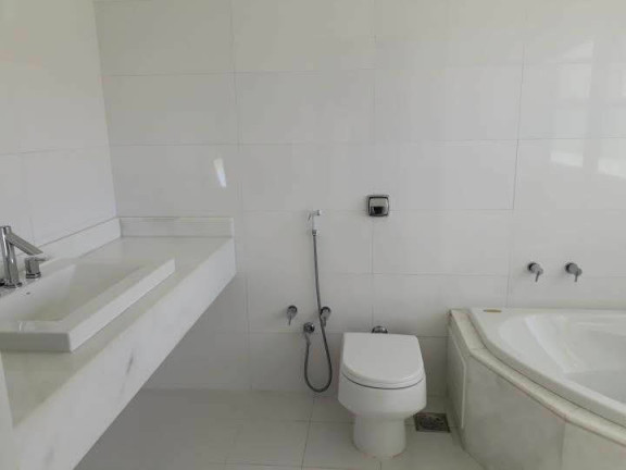 Imagem Casa de Condomínio com 5 Quartos à Venda, em Barra da Tijuca - Rio de Janeiro Imagem Casa de Condomínio com 5 Quartos à Venda, em Barra da Tijuca - Rio de Janeiro