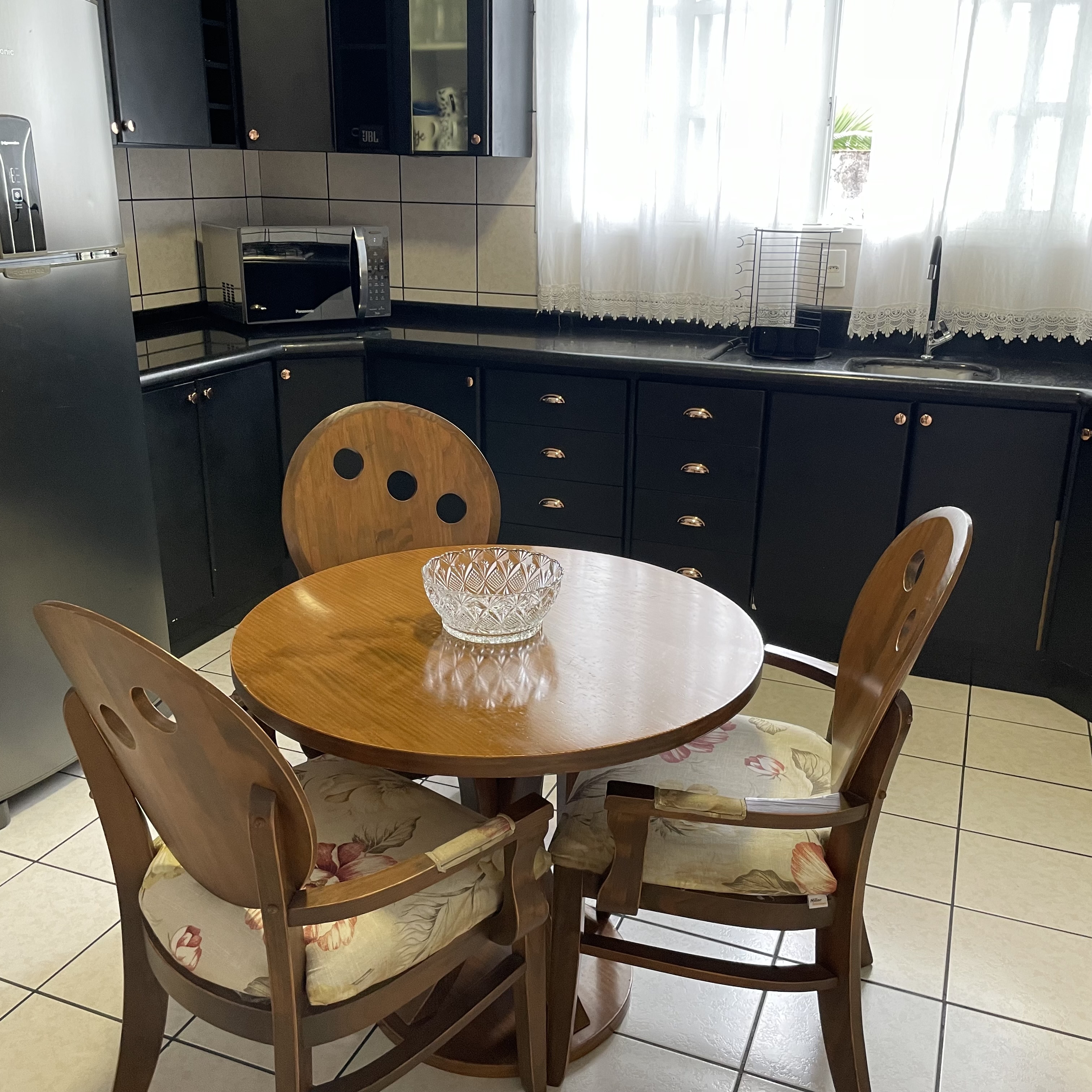 Imagem Sobrado com 3 Quartos à Venda, 280 m²em Jardim Iririú - Joinville