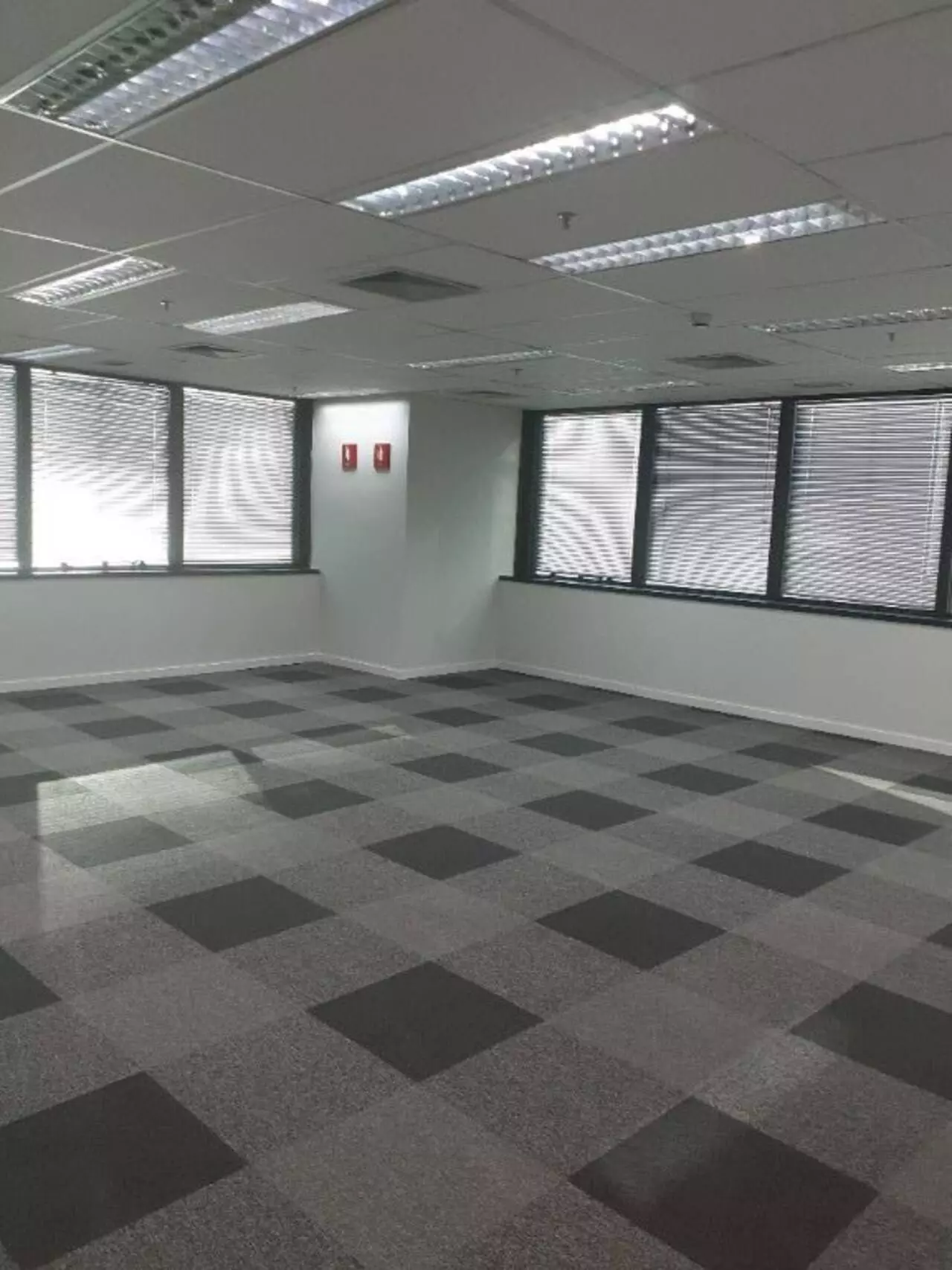 Imagem Sala Comercial à Venda ou Locação, 775 m² em Pinheiros - São Paulo