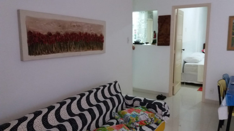 Imagem Apartamento com 2 Quartos à Venda, 72 m² em Copacabana - Rio de Janeiro