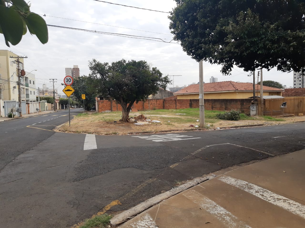 Imagem Terreno à Venda, 287 m²em Parque Estoril - São José do Rio Preto Imagem Terreno à Venda, 287 m²em Parque Estoril - São José do Rio Preto