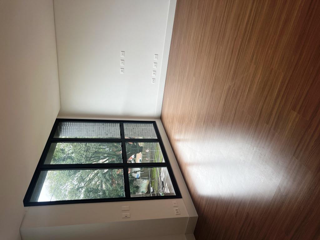 Imagem Apartamento com 3 Quartos à Venda, 183 m² em Hugo Lange - Curitiba