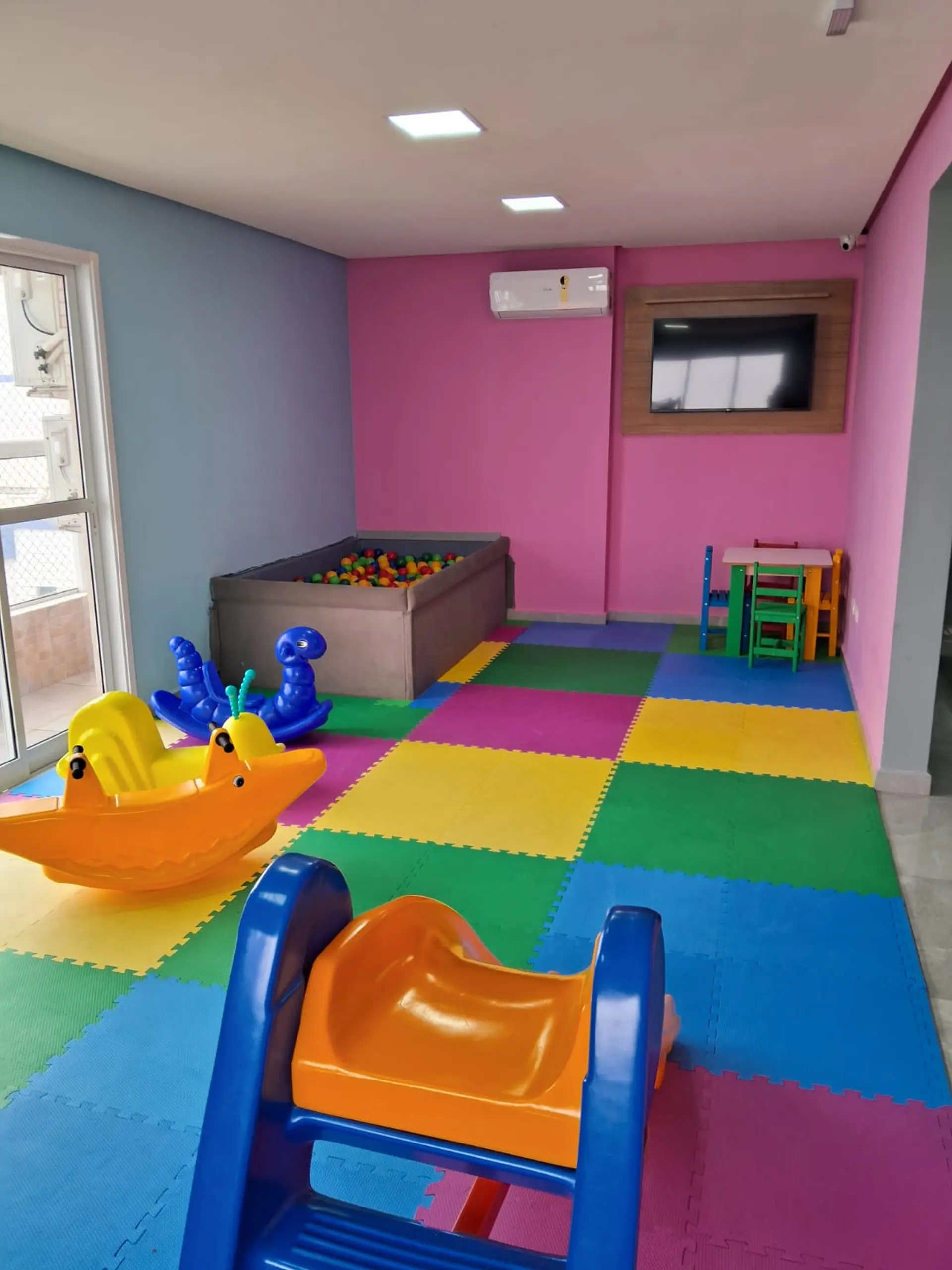 Imagem Apartamento com 2 Quartos à Venda, 70 m²em Ocian - Praia Grande
