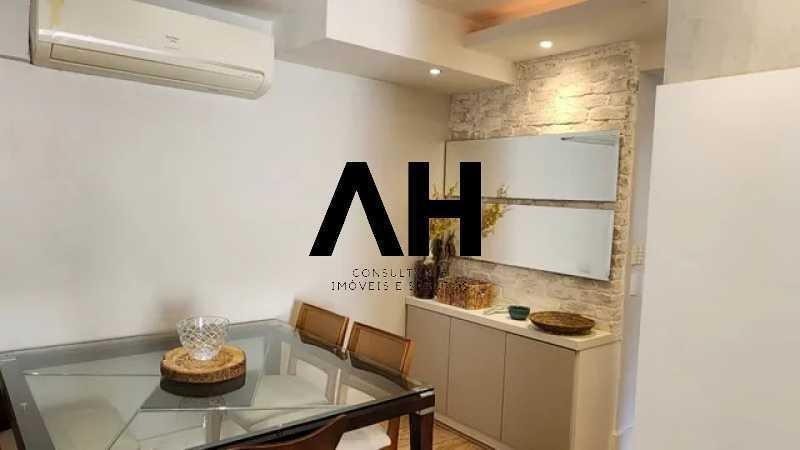 Imagem Apartamento com 3 Quartos à Venda, 96 m²em Santa Rosa - Niterói