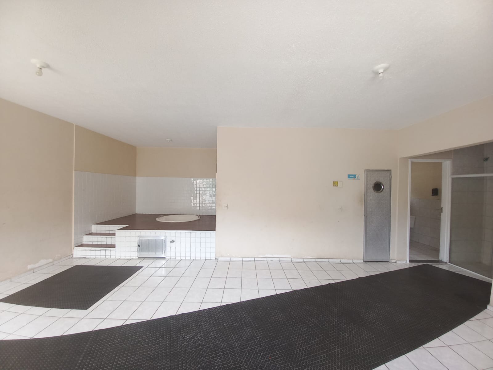 Imagem Apartamento com 2 Quartos à Venda, 45 m² em Inhoaíba - Rio de Janeiro