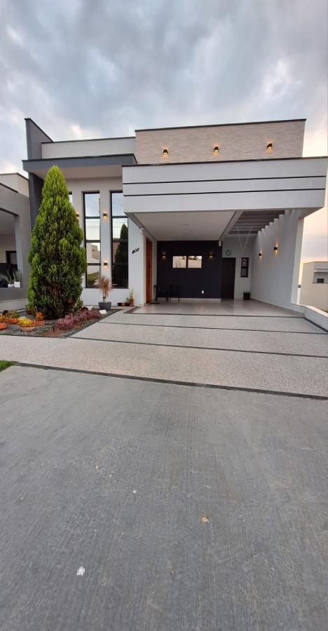 Casa de Condomínio com 3 Quartos à Venda, 135 m²em Parque Residencial Indaiá - Indaiatuba