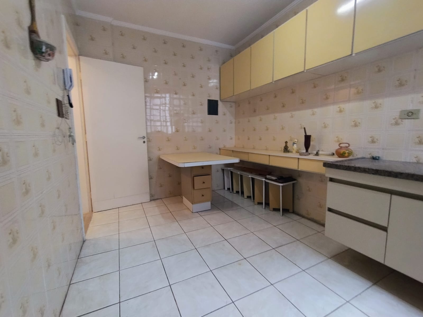 Imagem Kitnet com 1 Quarto à Venda, 38 m² em Tupi - Praia Grande Imagem Kitnet com 1 Quarto à Venda, 38 m² em Tupi - Praia Grande
