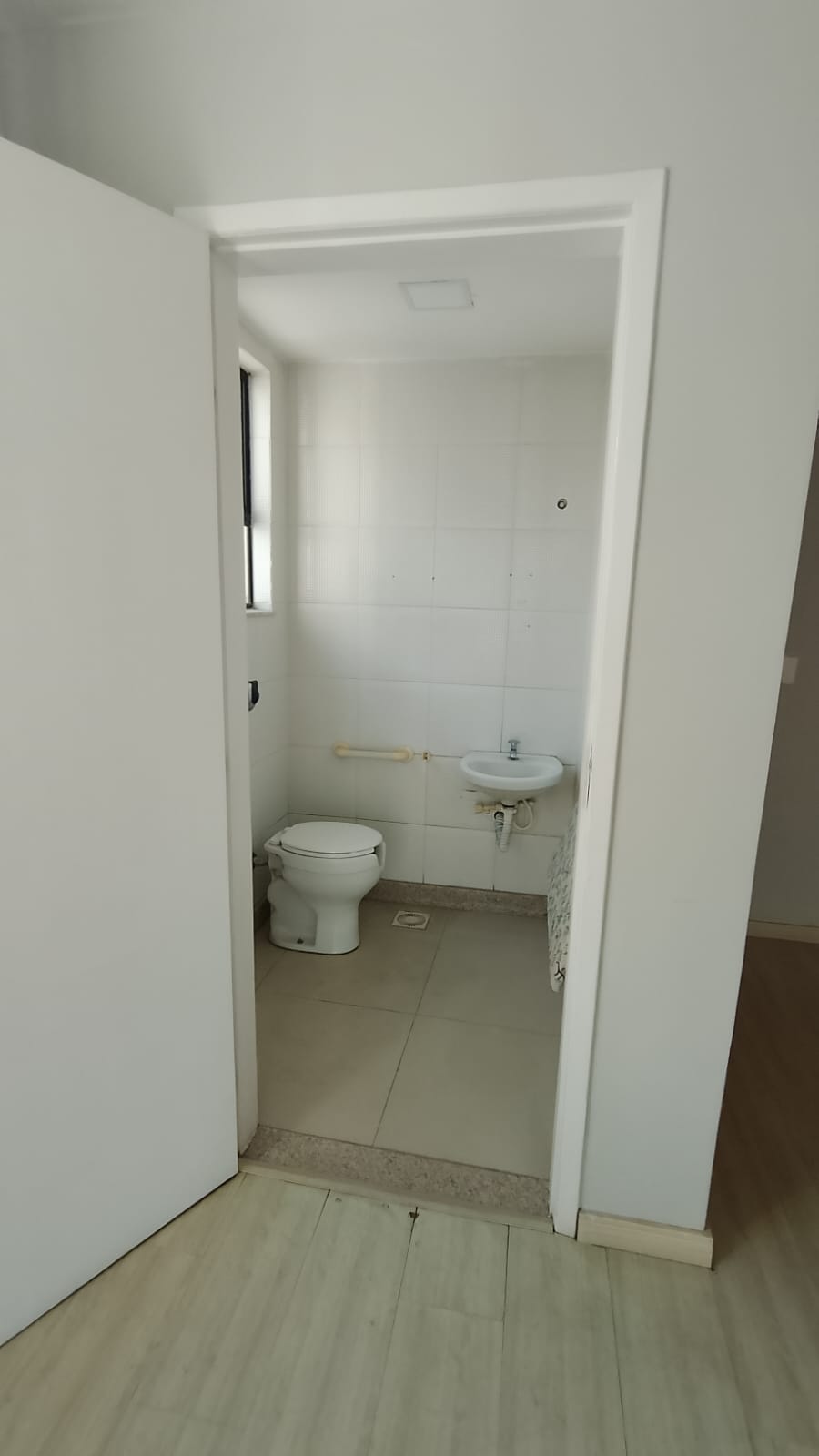 Imagem Sala Comercial à Venda ou Locação, 180 m² em Centro - Juiz de Fora
